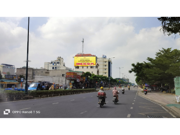 1 bảng quảng cáo ốp tường tại 378 Lý Thái Tổ, Phường Vườn Lài, TP. Hồ Chí Minh