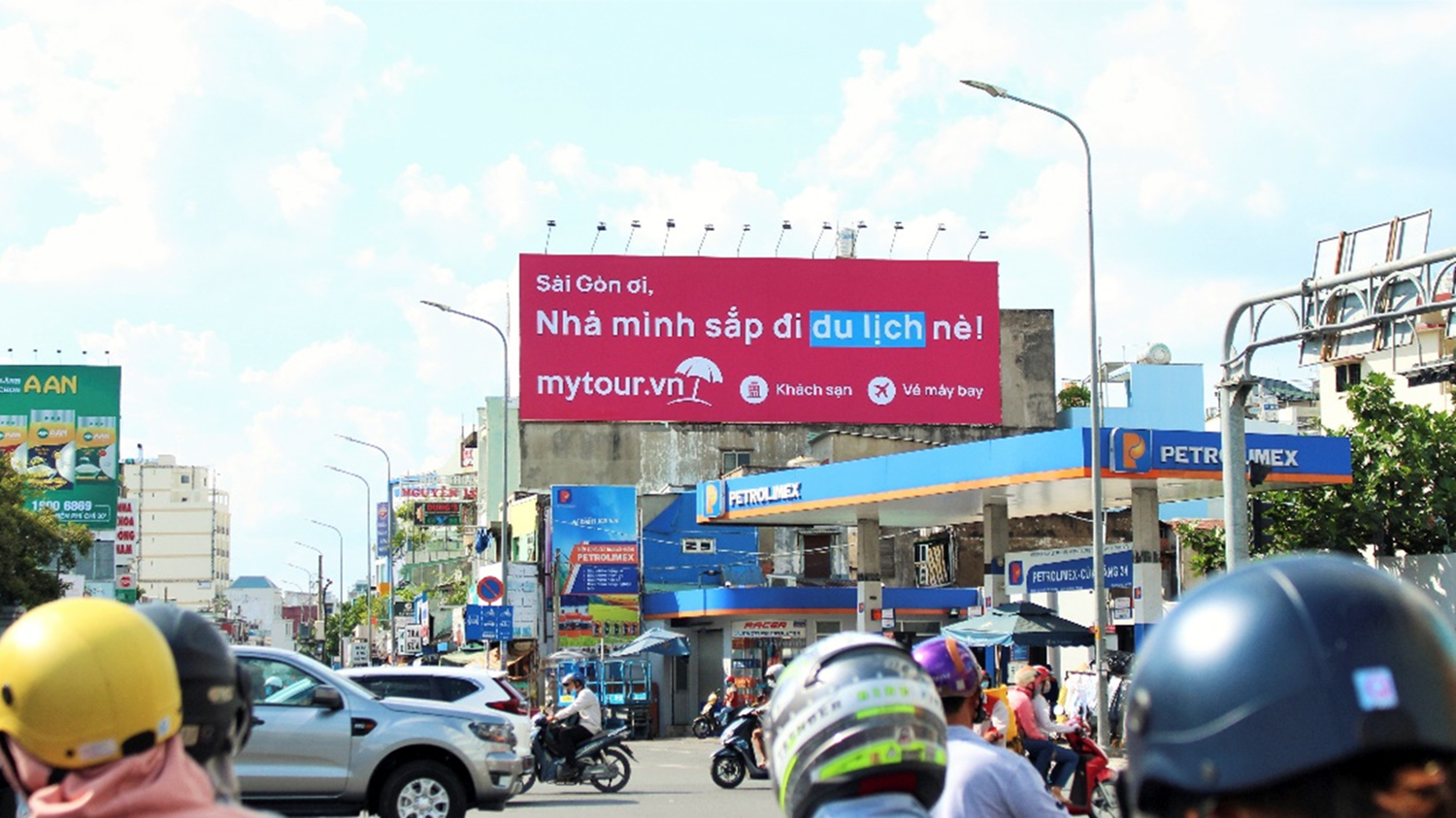 Billboard Ngã tư Phú Nhuận