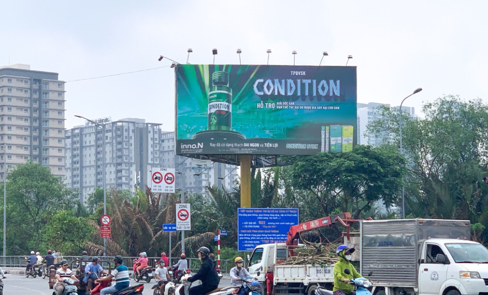 Billboard Chân cầu Đa Khoa - Ngã tư Nguyễn Văn Linh - Nguyễn Thị Thập, Quận 7, Tp. Hồ Chí Minh