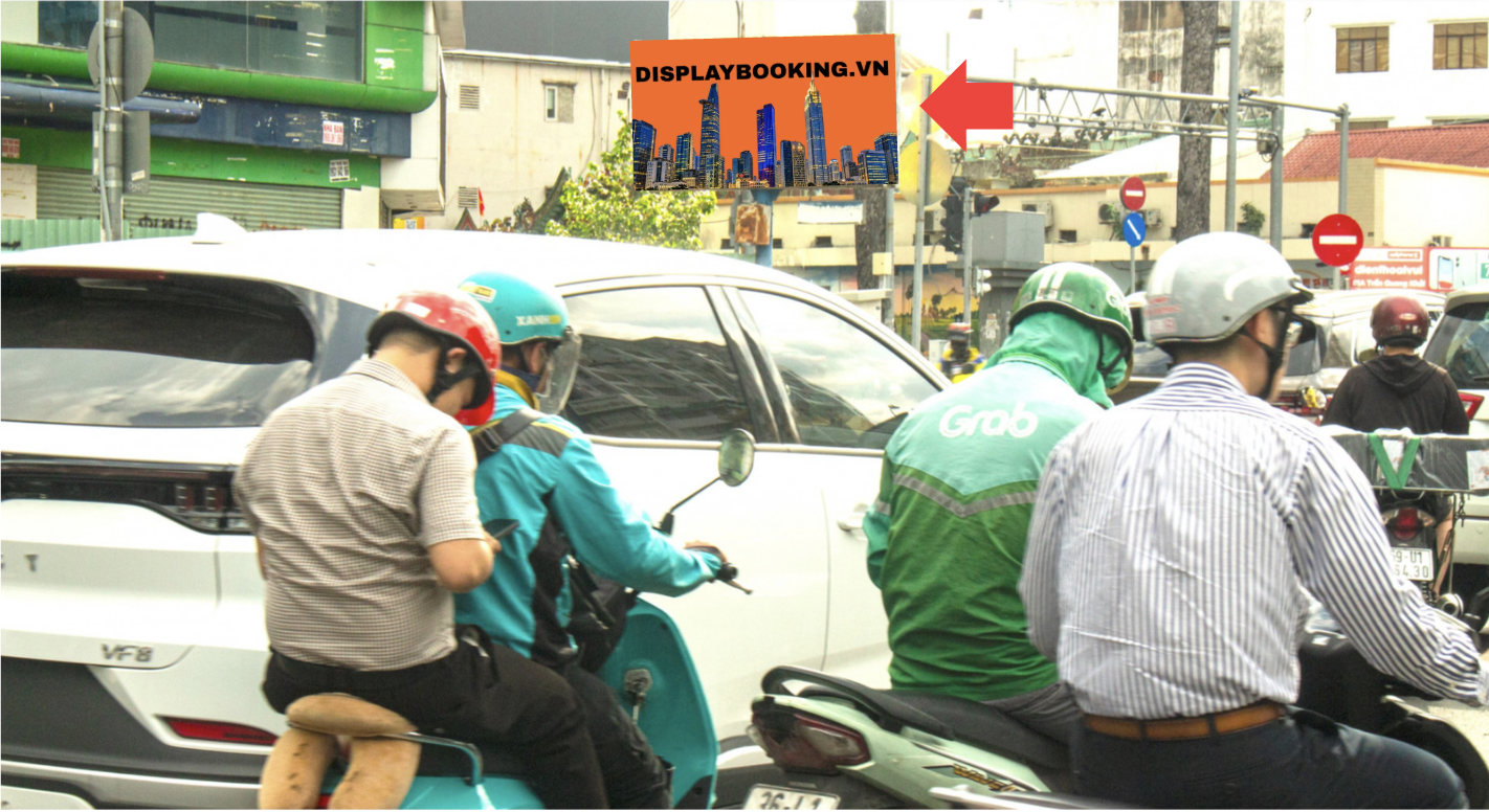 Billboard Góc Nguyễn Thị Minh Khai – Cách Mạng Tháng 8, Quận 1 (Bảng 1)