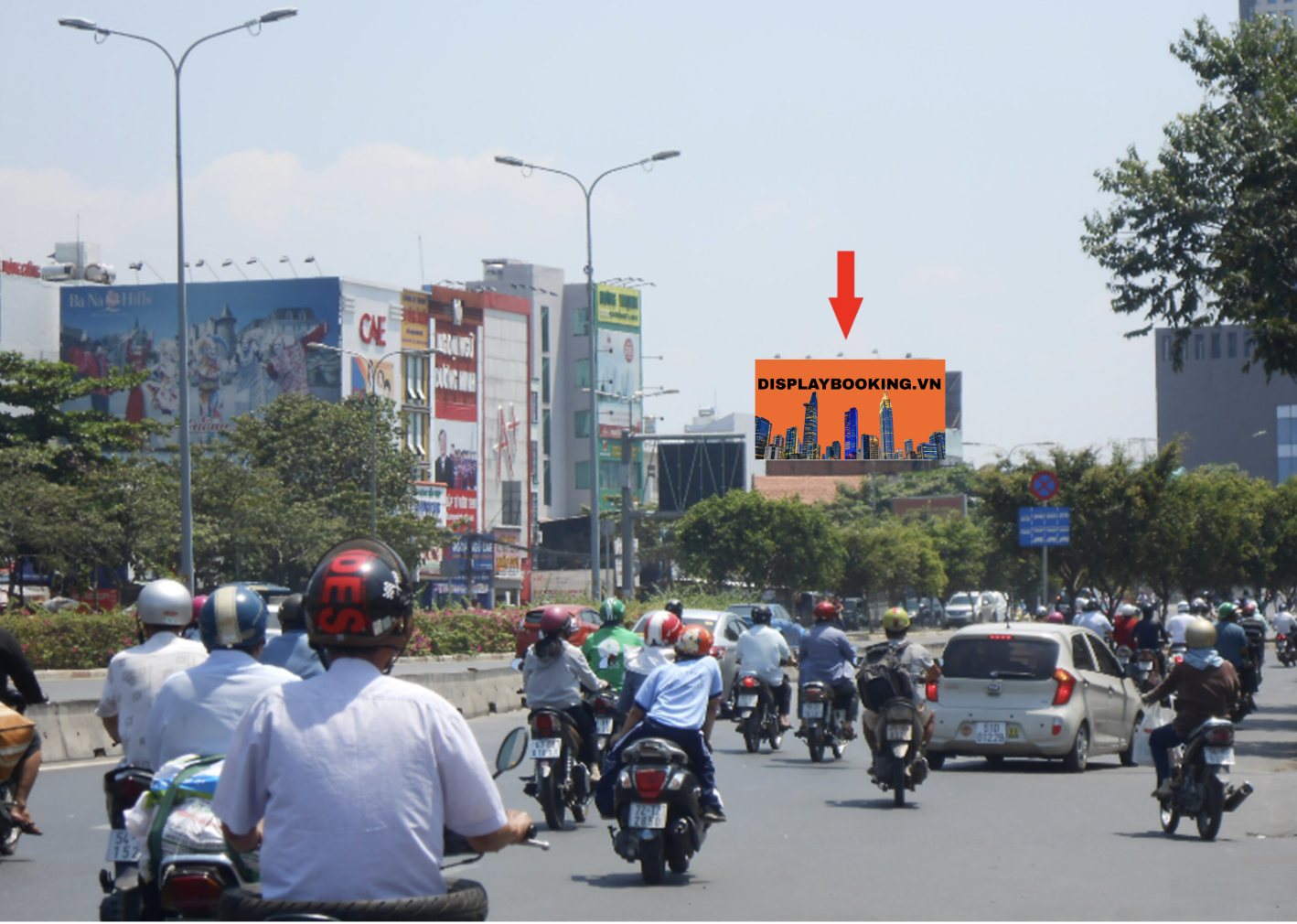 Vòng xoay cầu vượt Hàng Xanh