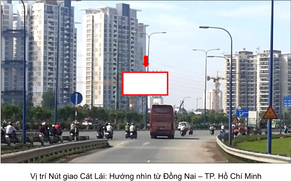 Bảng quảng cáo ngoài trời Xa lộ Hà Nội, quận 2, Hồ Chí Minh