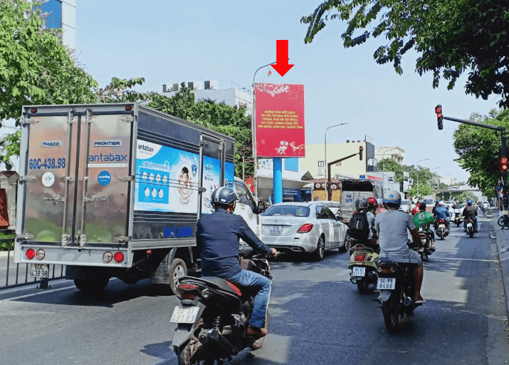 Bảng quảng cáo ngoài trời ngã ba Phan Văn Trị – Lê Đức Thọ, quận Gò Vấp, Hồ Chí Minh