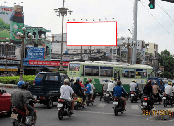 Bảng quảng cáo ngoài trời 339C Lạc Long Quân, quận 11, Hồ Chí Minh