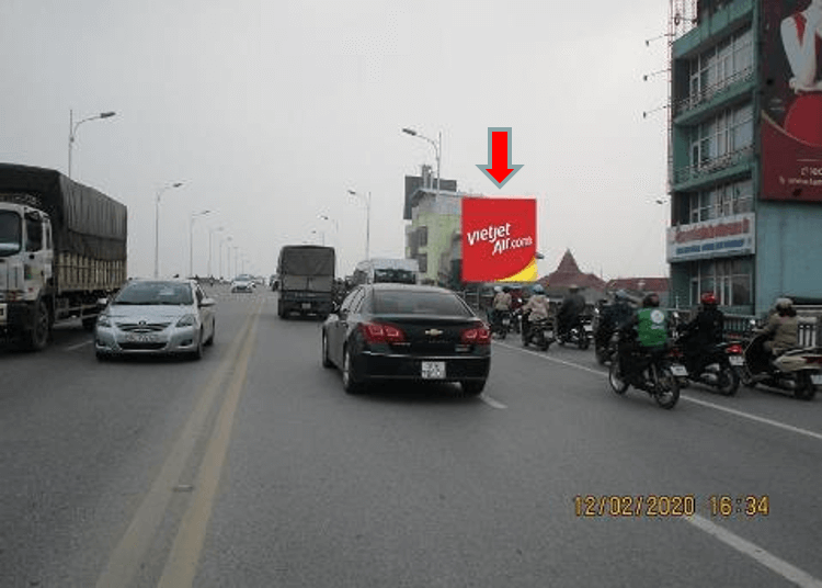 Bảng quảng cáo ngoài trời cầu Vĩnh Tuy (hướng Aeon Long Biên – Trung tâm Hà Nội)