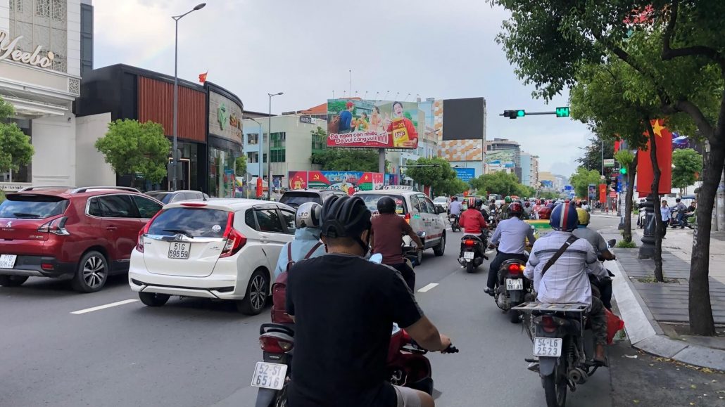 Bảng quảng cáo ngoài trời 70 – 72 Nguyễn Văn Trỗi, quận Phú Nhuận, Hồ Chí Minh