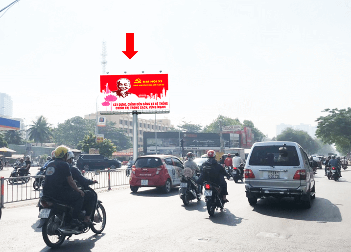 Bảng quảng cáo ngoài trời Ngã ba Lý Thường Kiệt – Bắc Hải, quận 11, Hồ Chí Minh