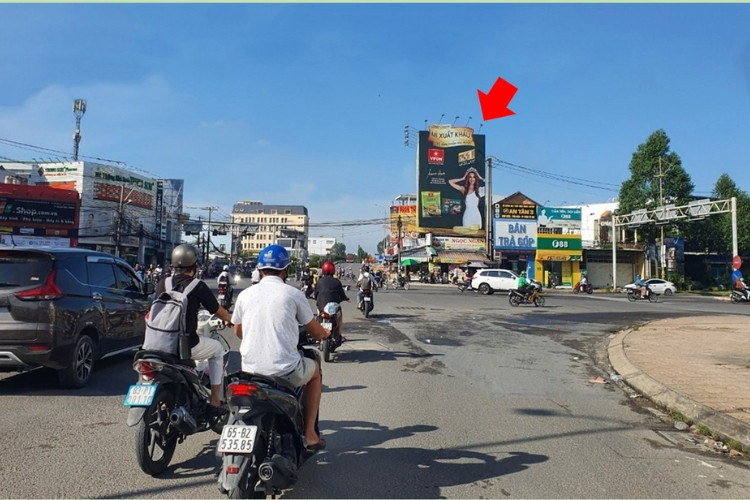 1 bảng quảng cáo ốp tường nằm ngang tại Vòng xoay 109 Mậu Thân, phường Cái Khế, TP. Cần Thơ (Hướng vào Sân bay Cần Thơ)
